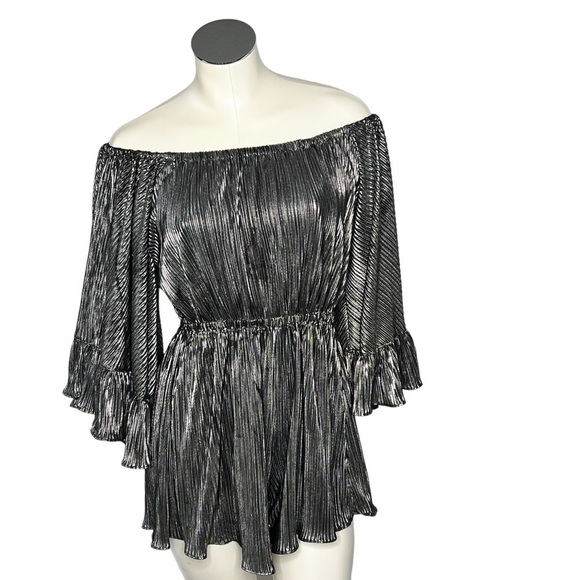 SAN JOY Silver Black Metallic Off The Shoulder Pleated Romper Size S - Picture 4 of 16